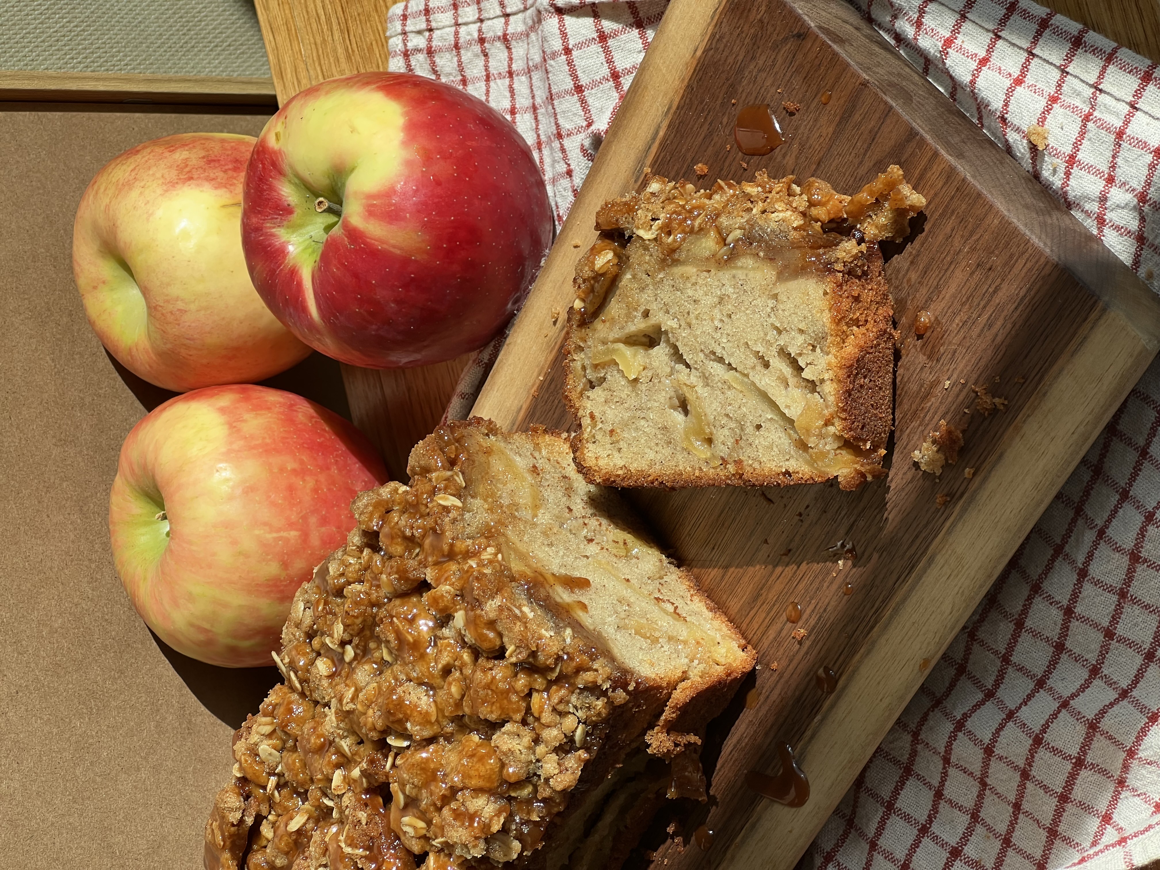 Apple Crumble Loaf